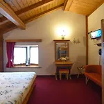 Garni Il Cirmolo Hotel