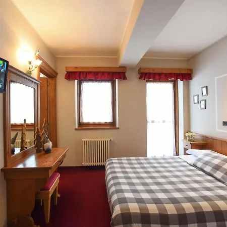Hotel Garni Il Cirmolo 3*